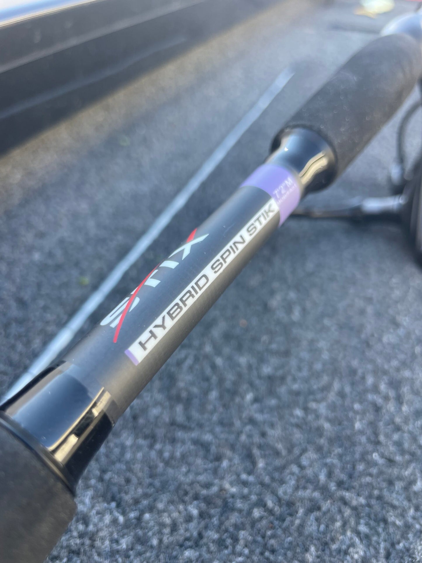 #2 HYBRID SPIN STIK